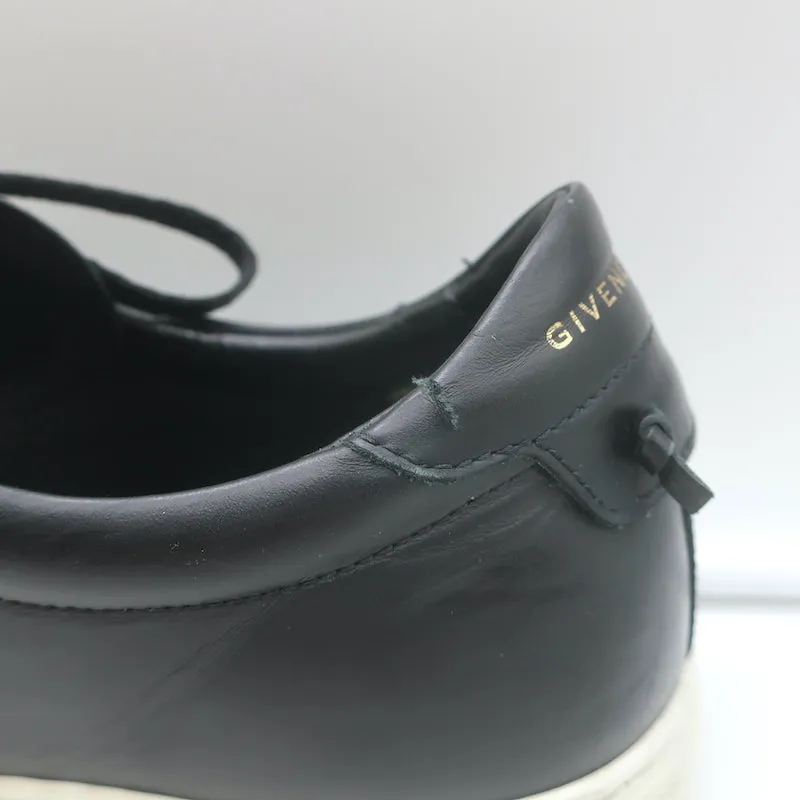 Givenchy Urban Street Low Top Sneakers Black Leather Size 42.5